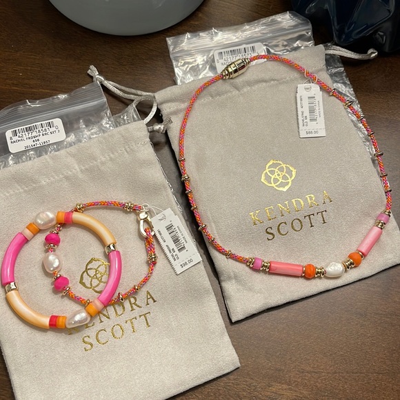 Kendra Scott Jewelry - SUPER CUTE KENDRA SCOTT RACHEL SET 💖💖💖